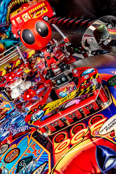DEADPOOL PINBALL MACHINE