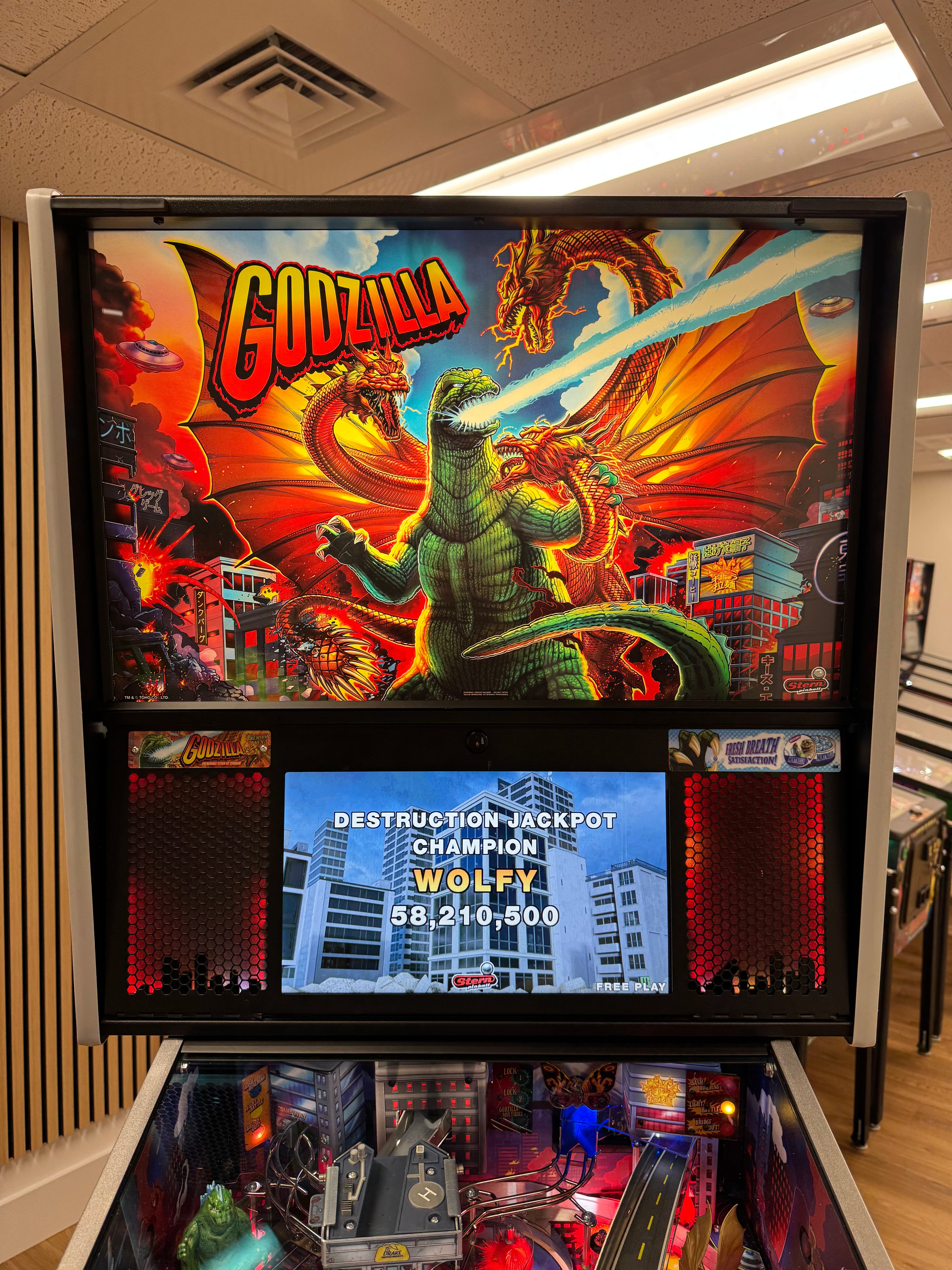 GODZILLA PINBALL MACHINE