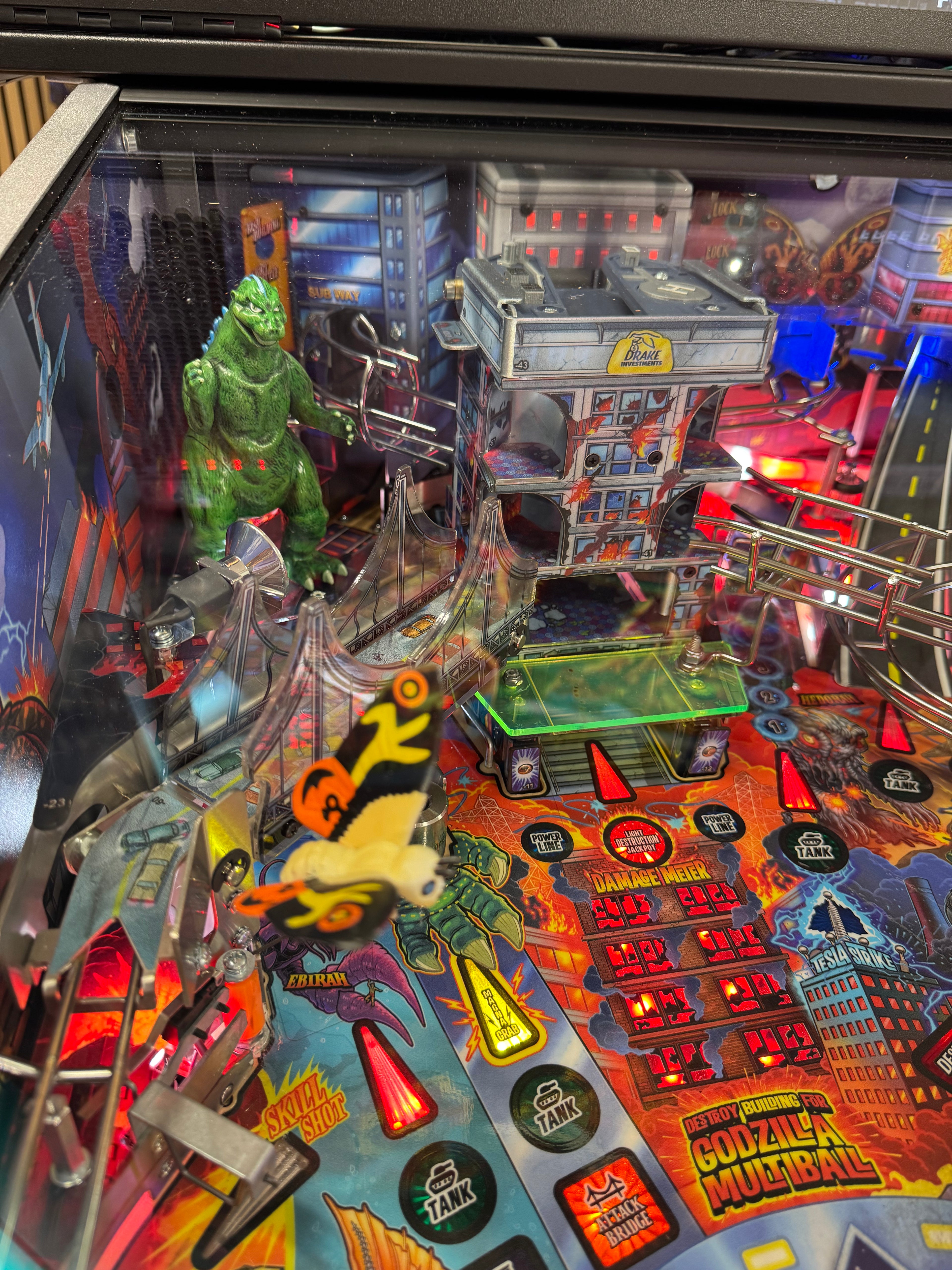 GODZILLA PINBALL MACHINE