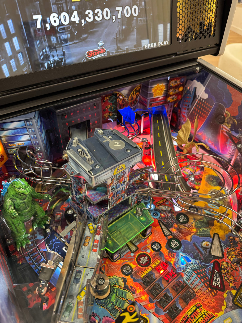 GODZILLA PINBALL MACHINE
