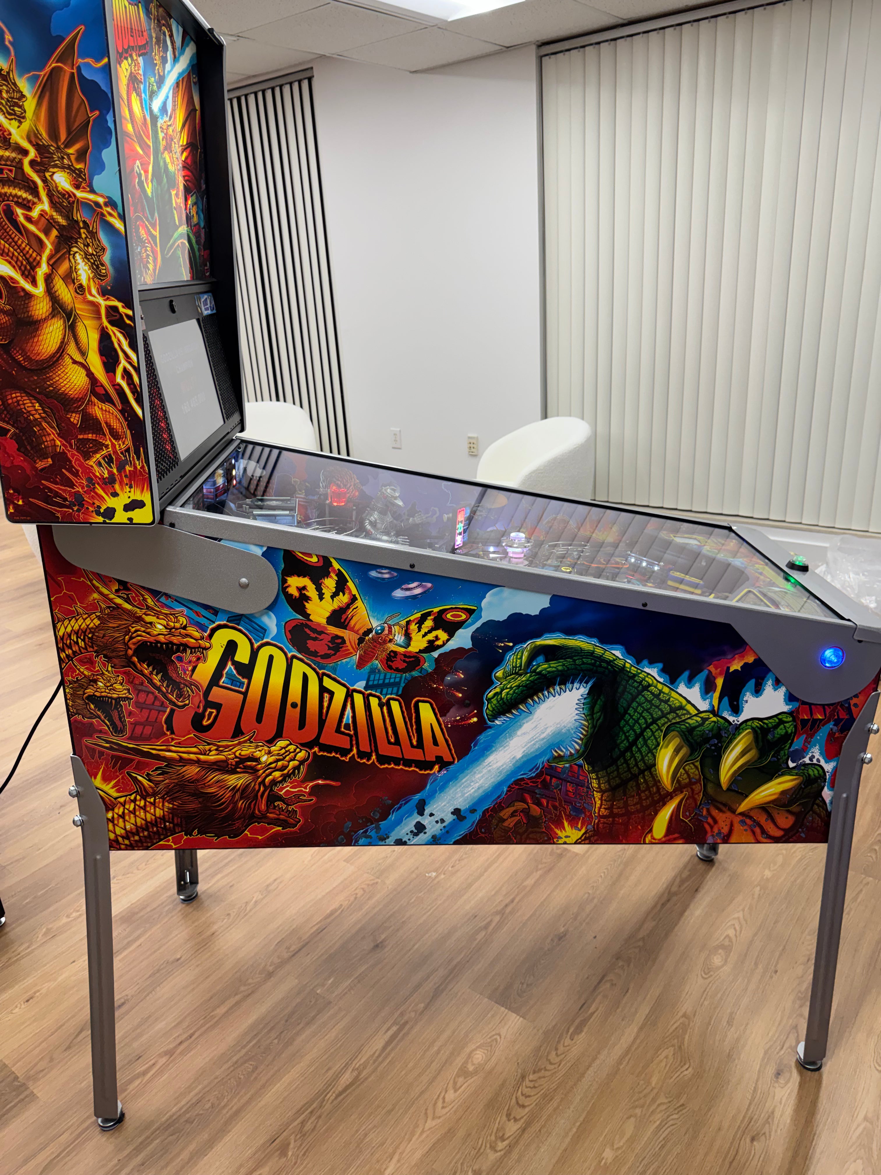 GODZILLA PINBALL MACHINE