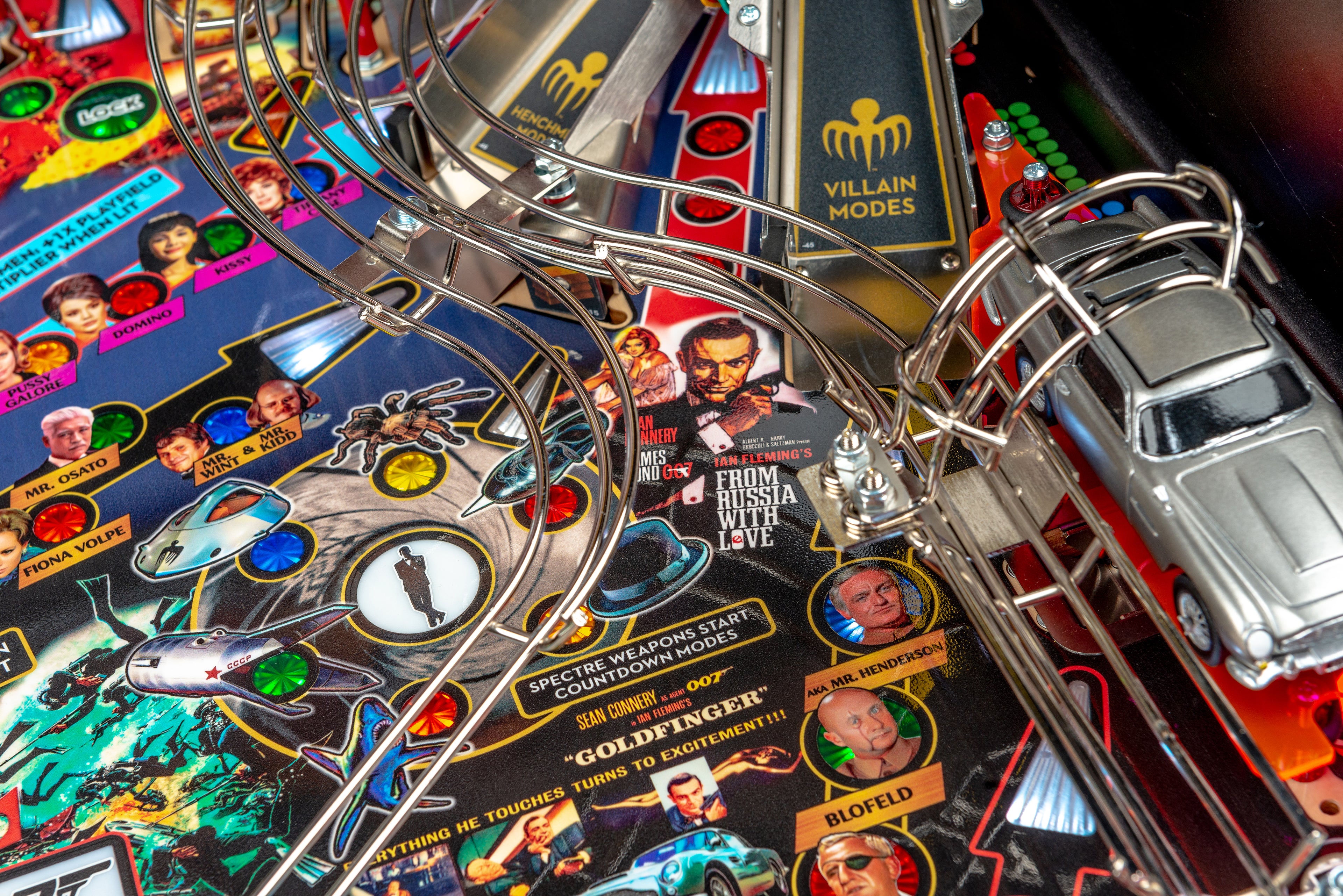 JAMES BOND PINBALL MACHINE