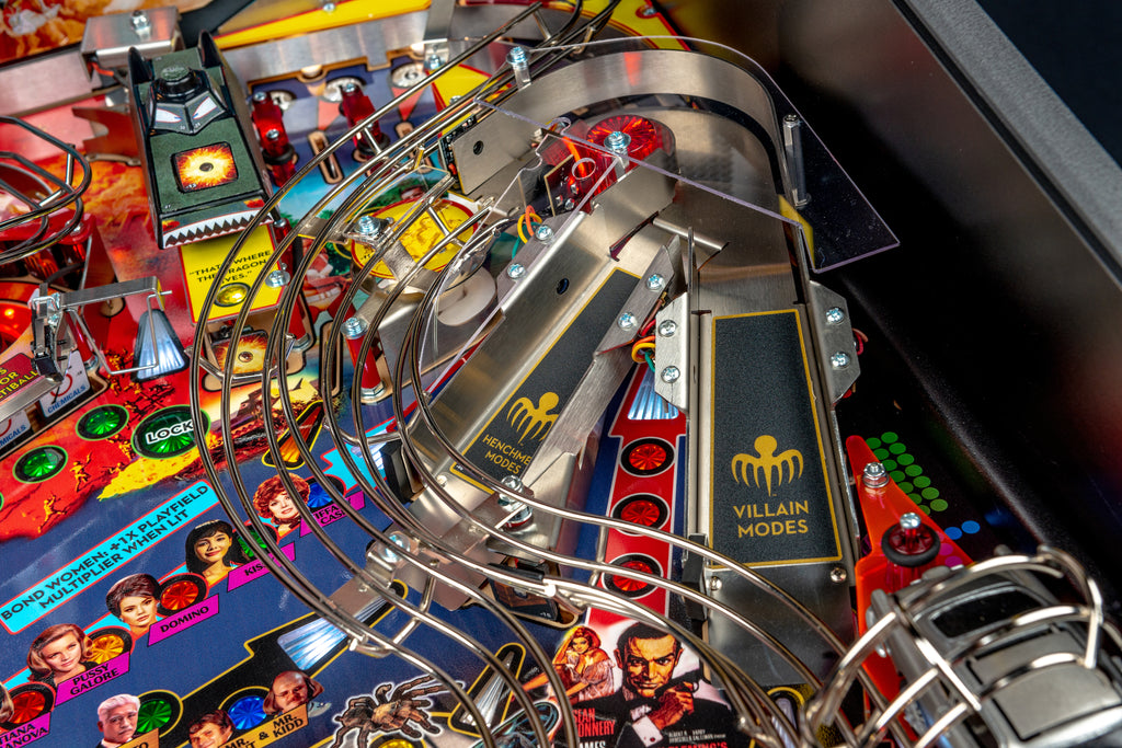 JAMES BOND PINBALL MACHINE