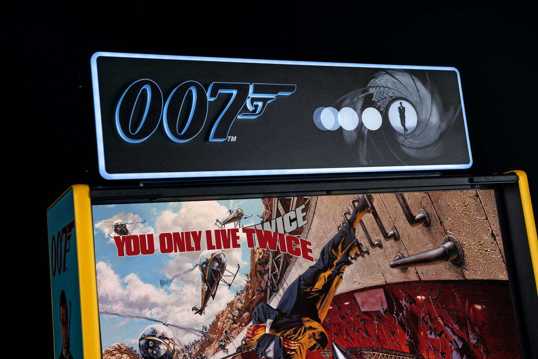 JAMES BOND 007 TOPPER