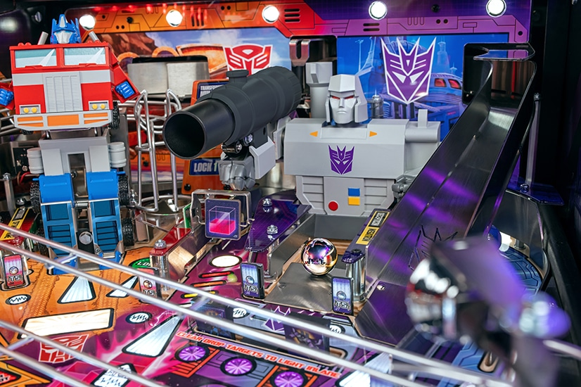 TRANSFORMERS: More Than Meets the Eye LE Edition