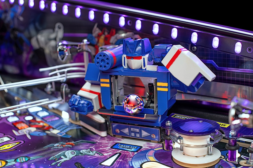 TRANSFORMERS: More Than Meets the Eye LE Edition